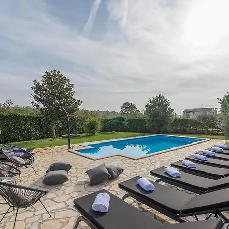 Luxury Unique Stone Rustica In Istria Vila