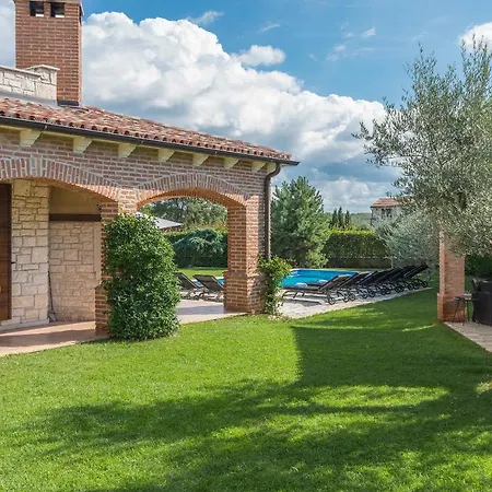 Luxury Unique Stone Rustica In Istria Barat (Porec)